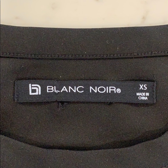 Blanc Noir XS Cropped Sweatshirt - Picture 2 of 3